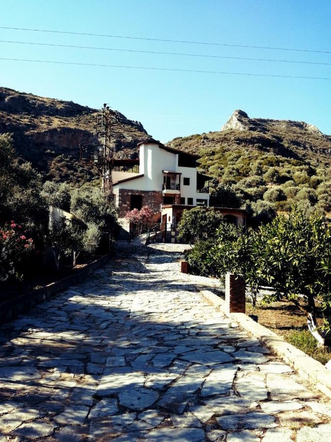Pir Efes Konaklari Esmirna Exterior foto