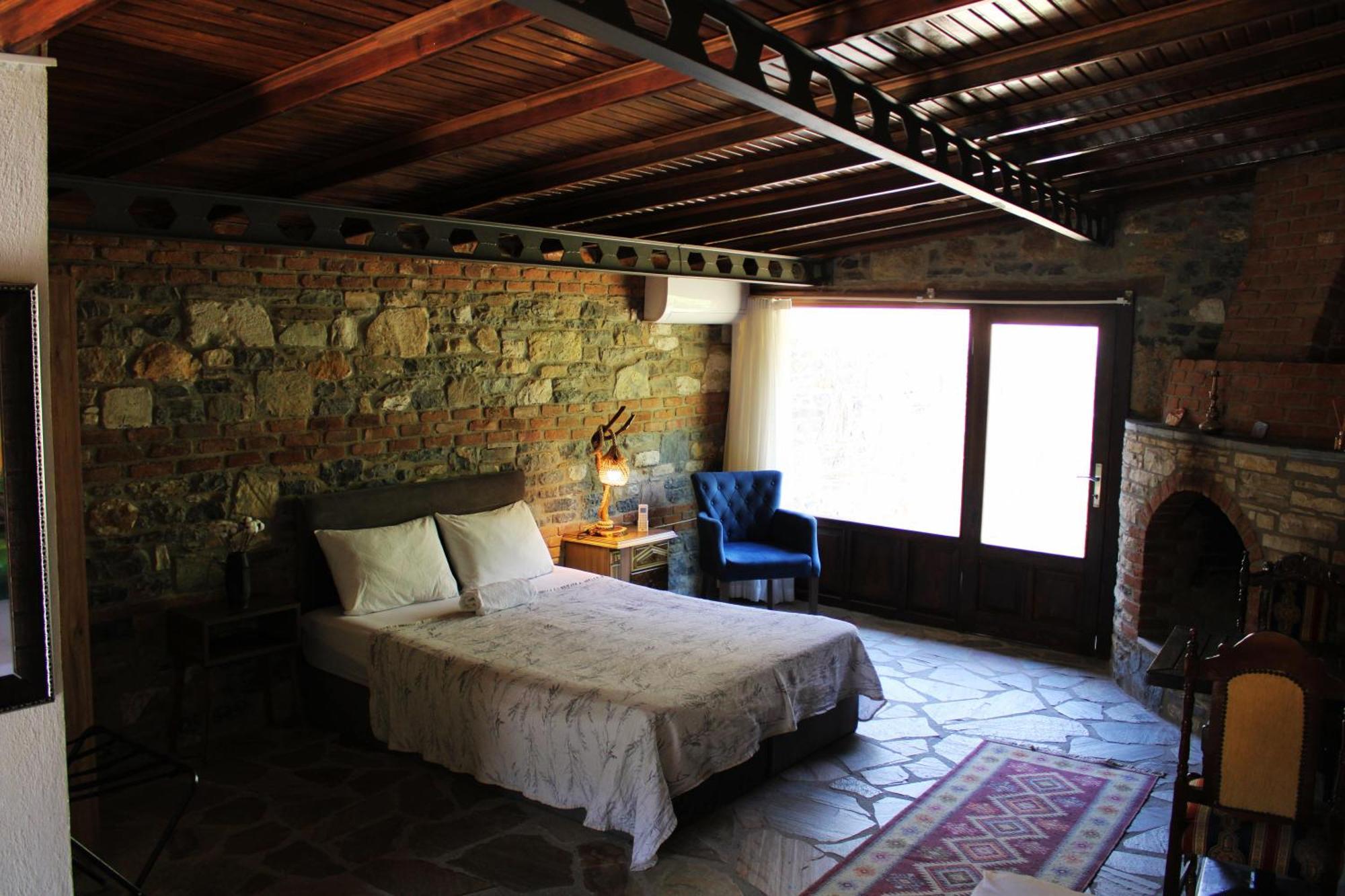 Pir Efes Konaklari Esmirna Exterior foto